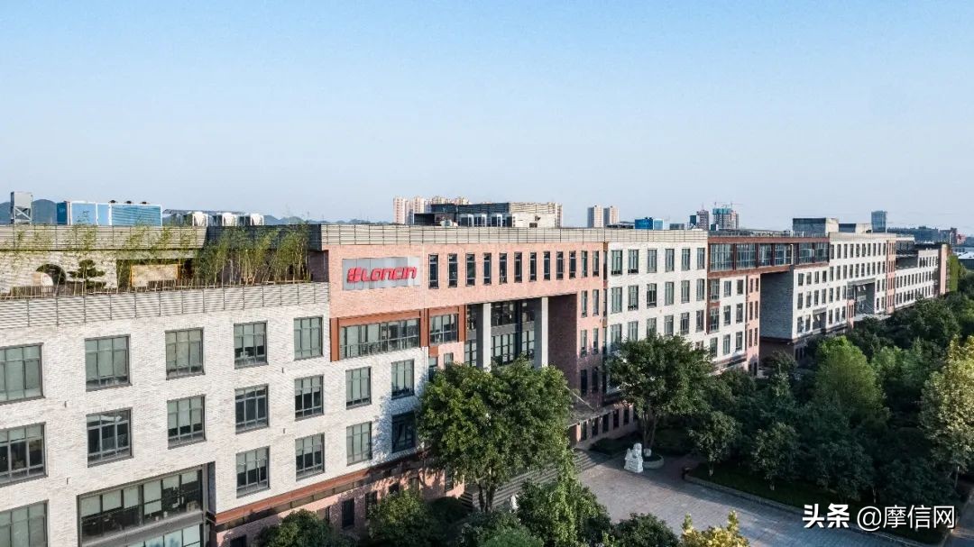 “燃无极•鑫连心”——隆鑫通用•VOGE机车文化艺术节盛大举行