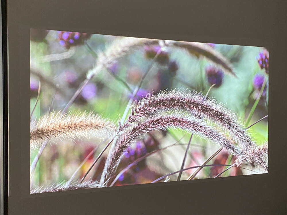 太卷了！亮度1300CVIA、帝瓦雷调音，AOCK1智能投影或成4K段爆款