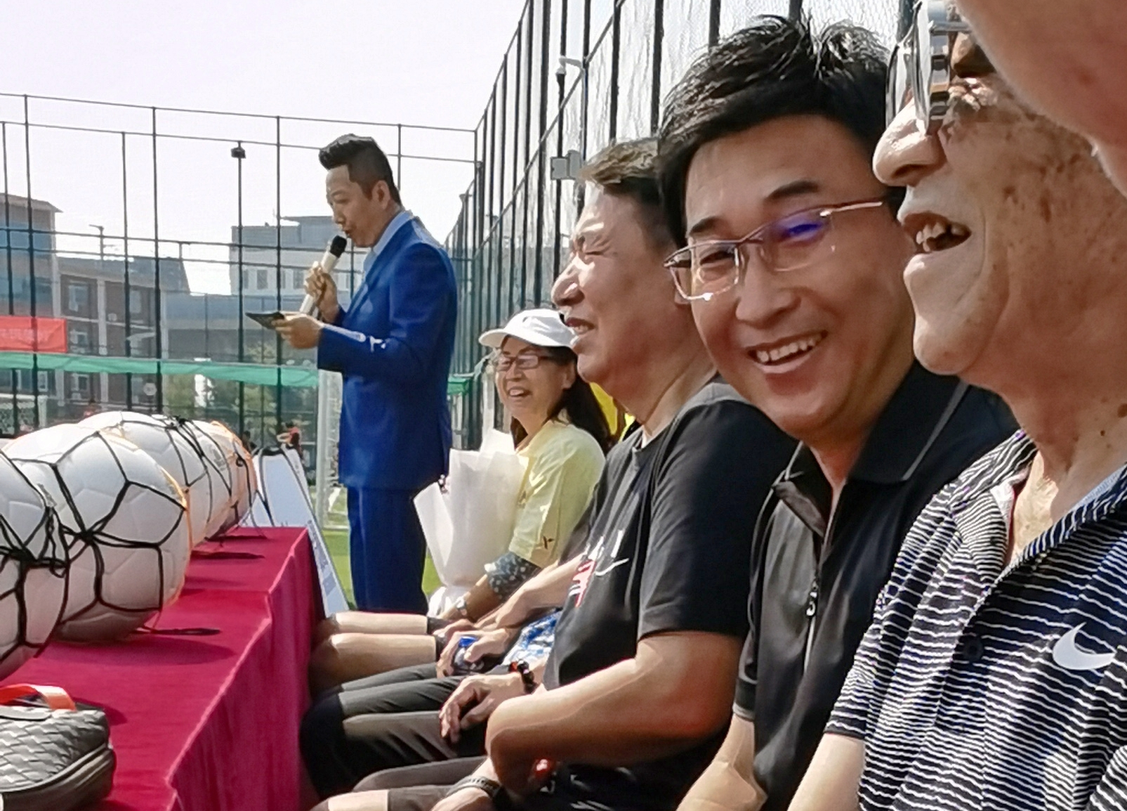 精彩足球不停步,足球要从孩子成长关键期抓起