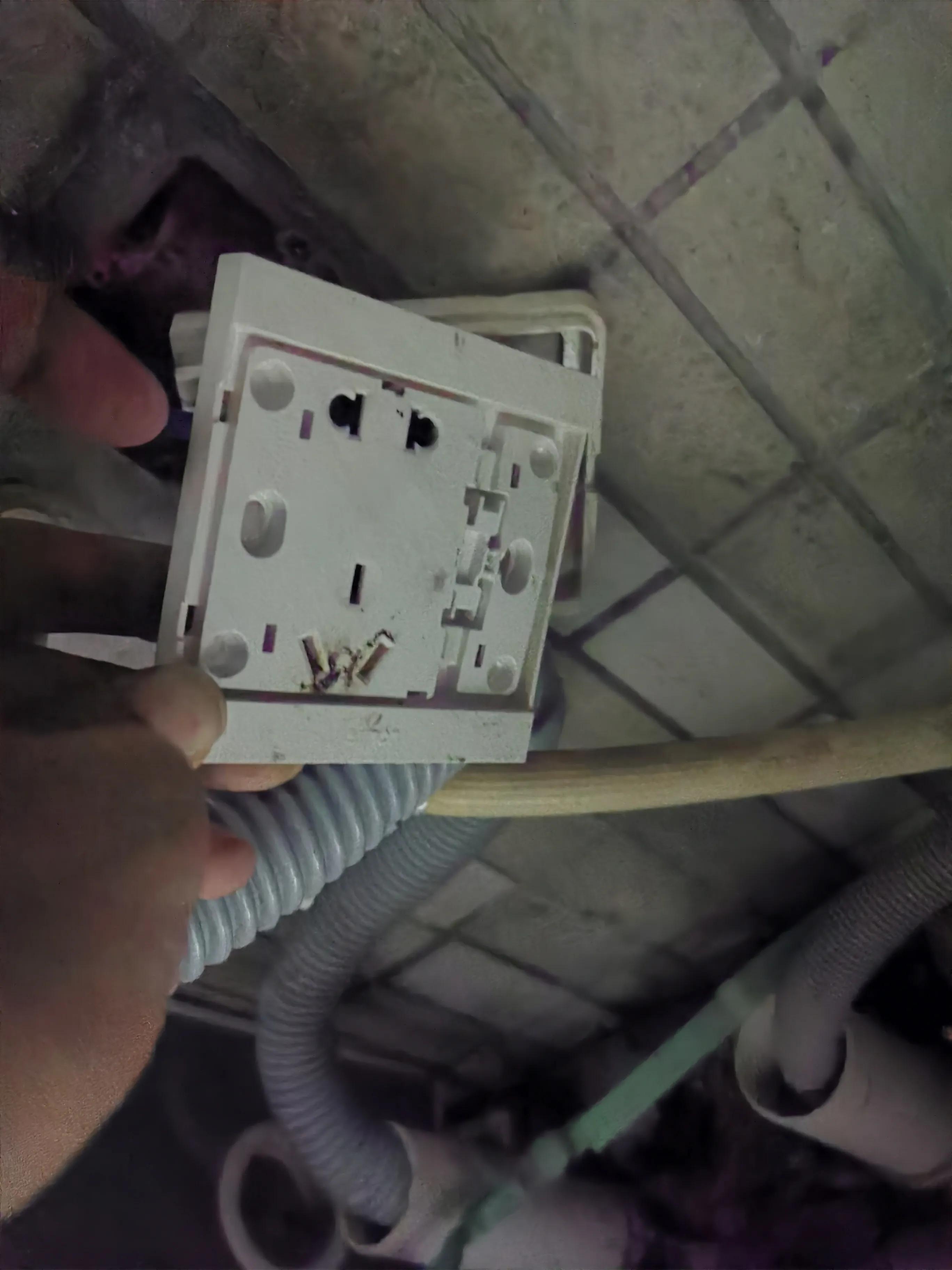 家用电路开关跳闸怎么解决,家里电路跳闸怎么办