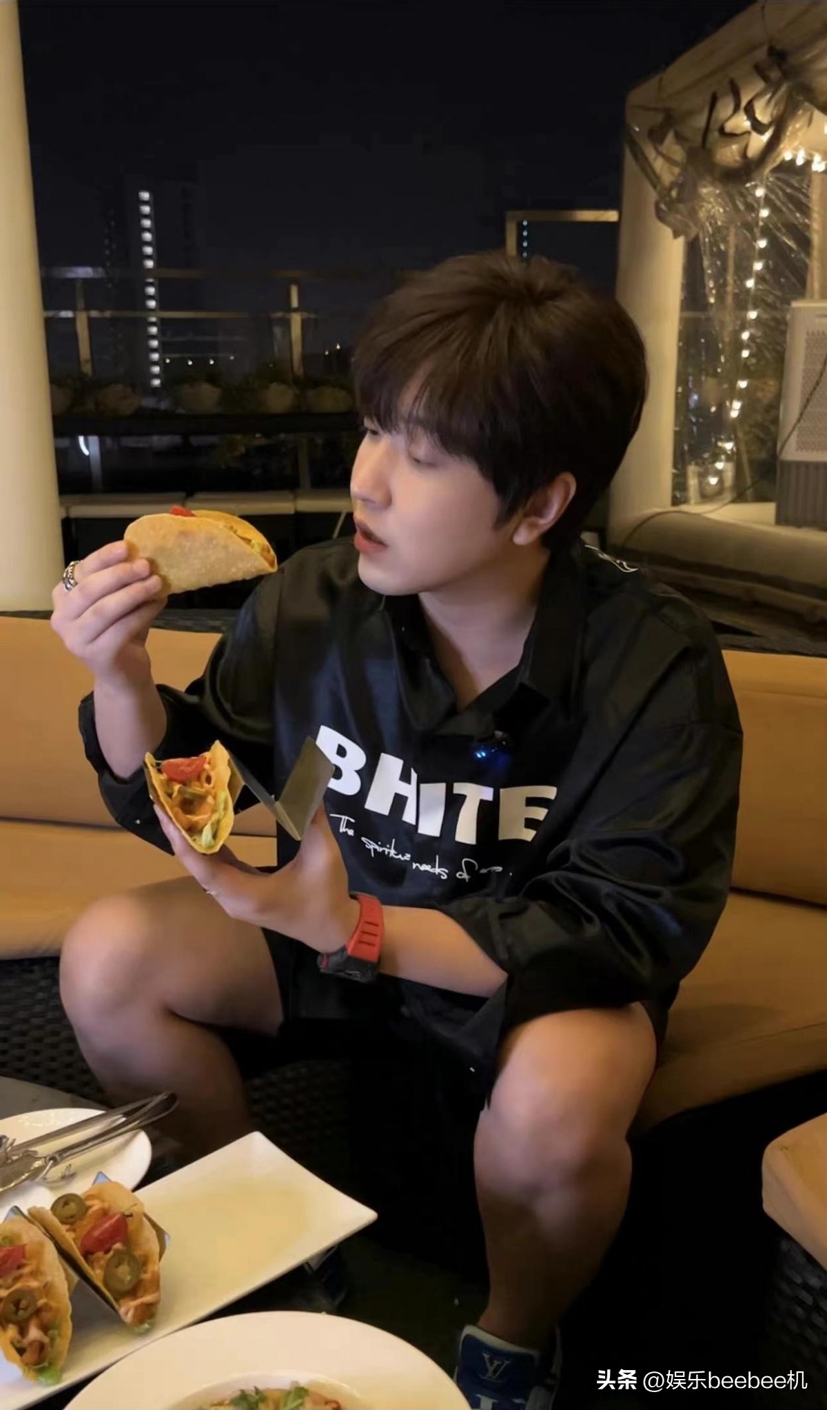 “土豪吃播”*冰白**,年收入保底7200万,创业头脑值得普通人学习