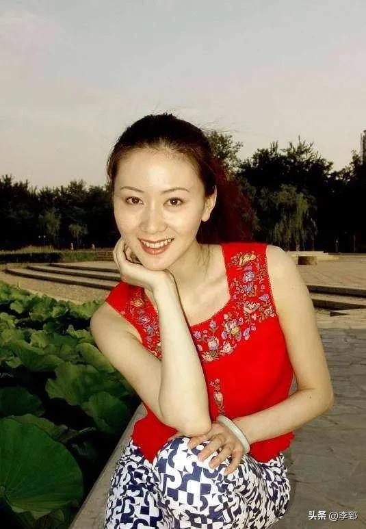 人体模特汤加丽:日搜索10万次,却被父亲嫌弃,被老公抛弃