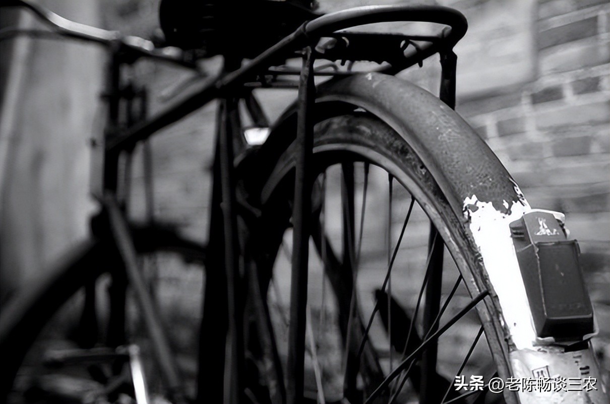 70年代150元一辆“凤凰牌”自行车，放当年以及现代意味着什么？