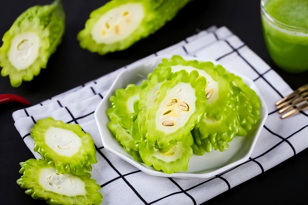 女性45公斤标准体重对应身高,152的女生的标准体重对照表