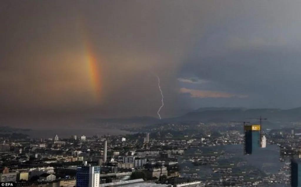 刷新三观的事件,世界自然奇闻异事大全