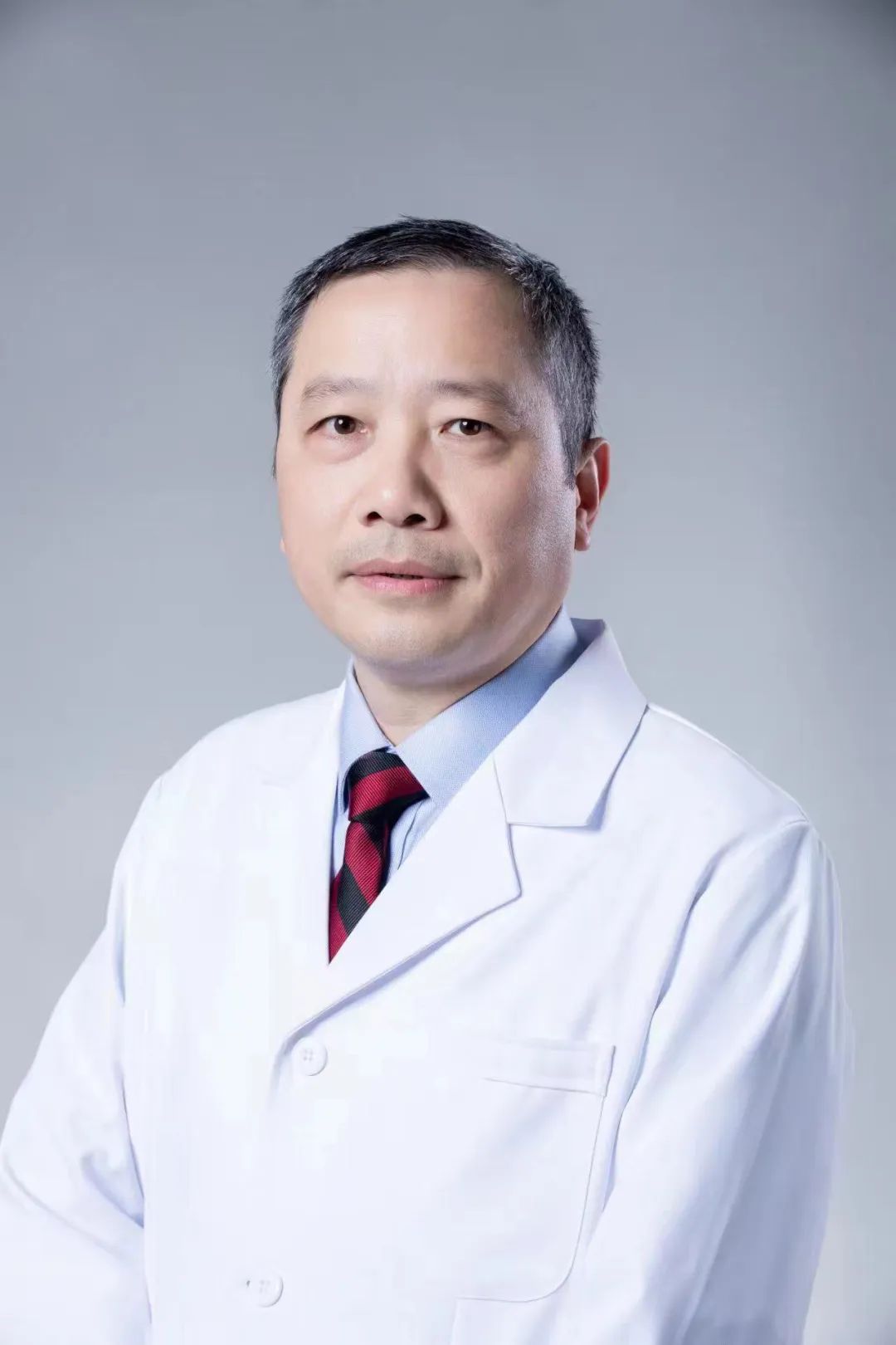 致敬最美医生的片段,致敬最美医生视频