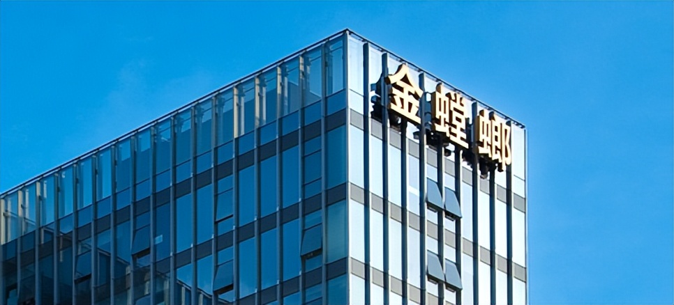 榜首金螳螂受恒大爆雷影响，去年巨亏50亿，现如今情况如何？