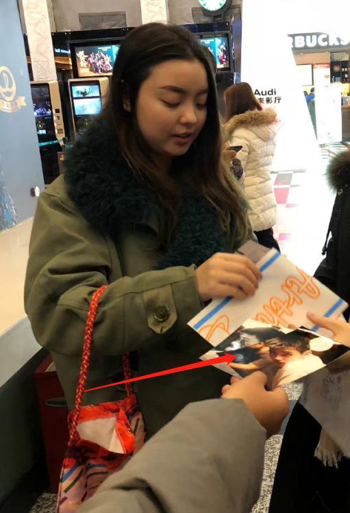 陈红陈飞宇一张照片,陈飞宇陈红年轻时