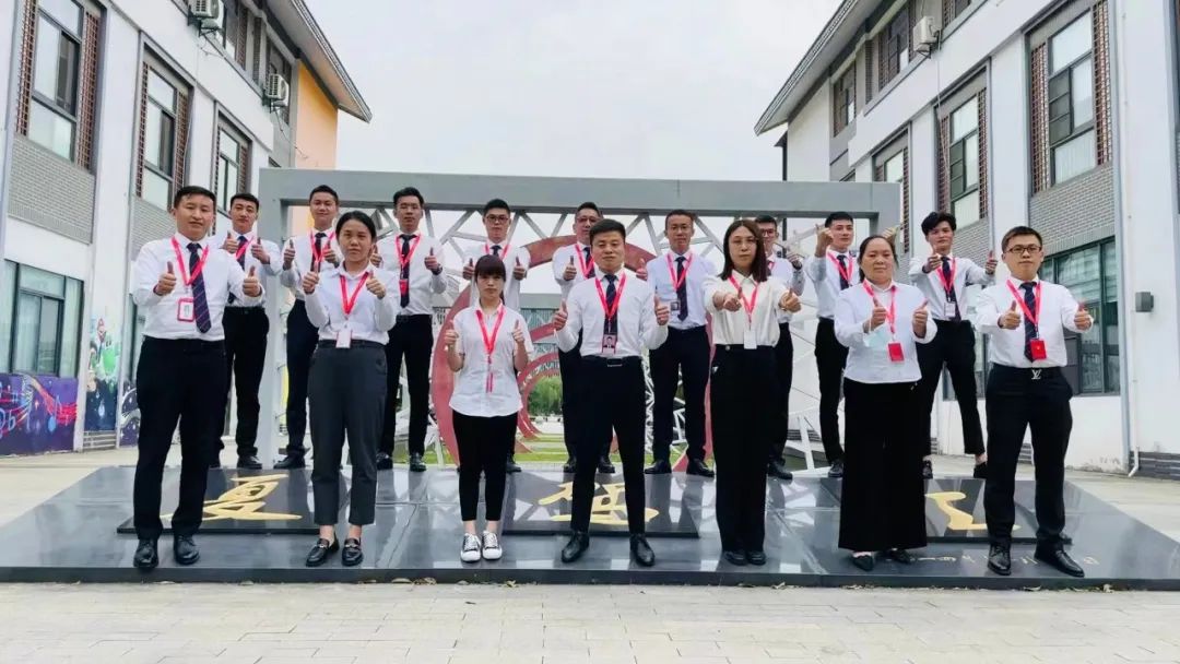 闪光人生｜平均2天一单的租赁王：做一个温暖的人