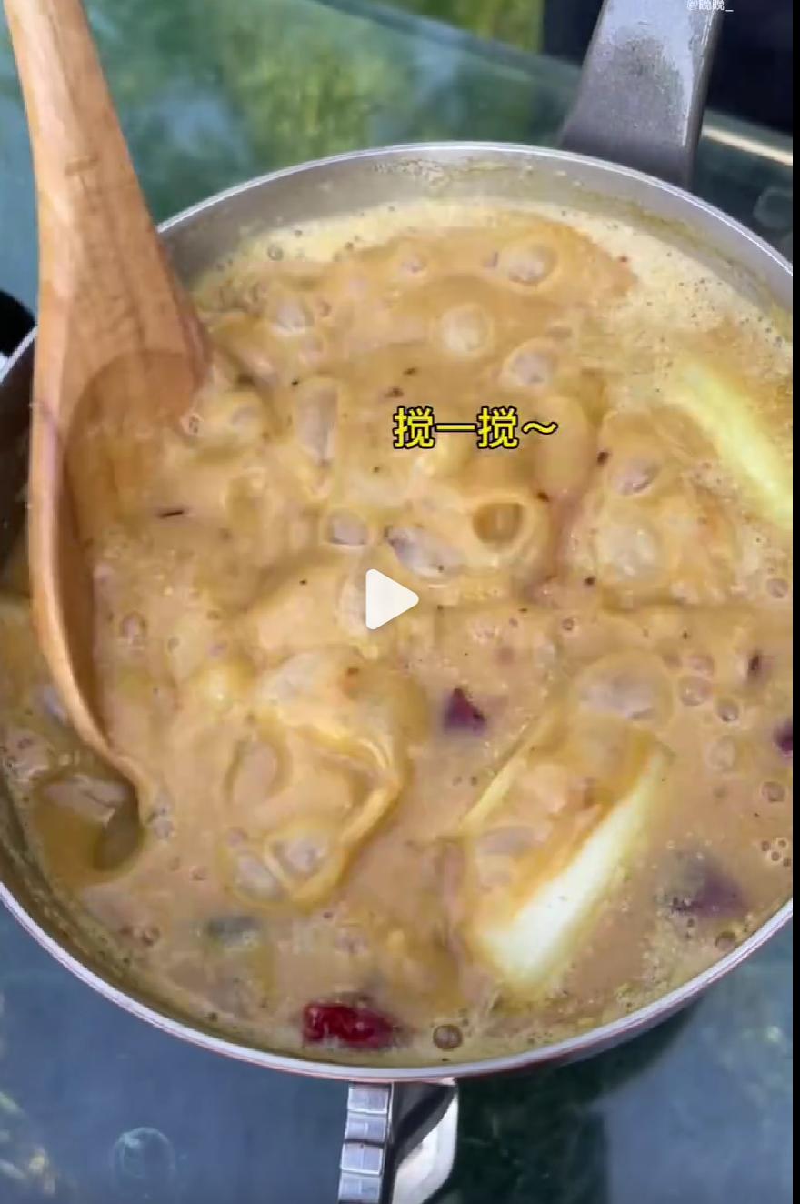 网红晚晚：炫富频翻车，豪门贵妇变寒门贵妇成群嘲，老公也不省心