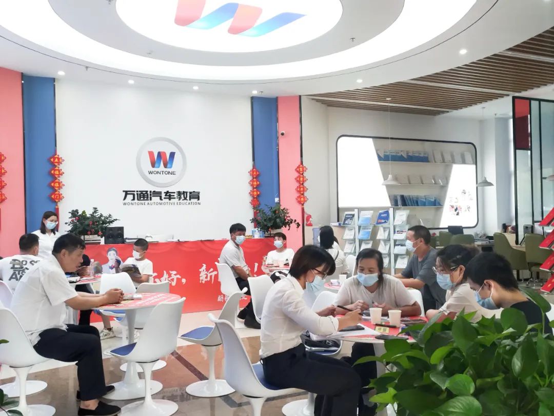 初中生没考上高中怎么选择技校呢,没参加中考上技校需要带什么