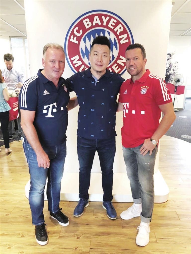 太原后生秦游夏“打卡”世界杯