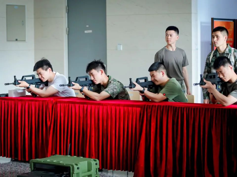 徐汇的“戎耀们”，归来仍是“最可爱的人”