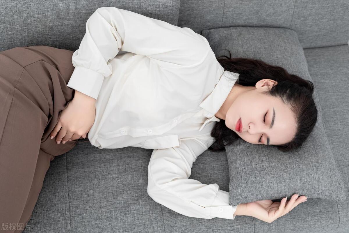 中医小妙招艾灸治感冒,中医医院艾灸疗法视频教程大全