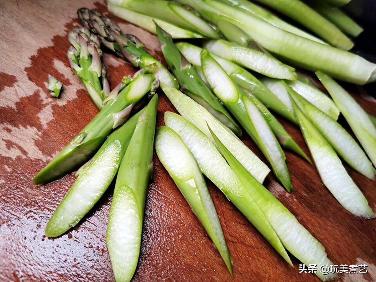 白灼芦笋酱汁怎么调,白灼芦笋怎么做好吃又简单