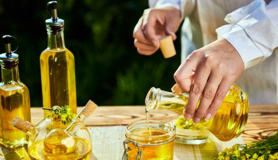 菜籽油为啥称之为劣质食用油,菜籽油含什么