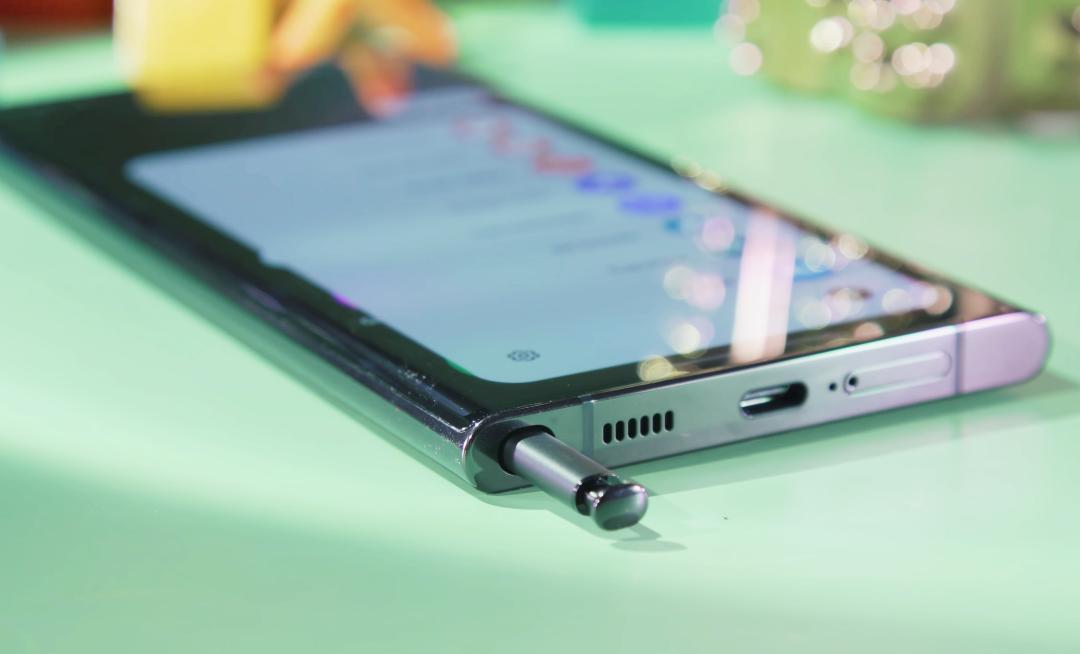 一代“机皇”即将落幕，12GB+256GB+2K屏幕，直接下跌3310元