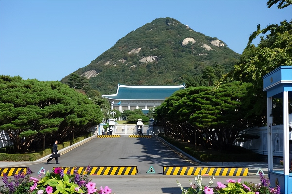 首尔景福宫游记,韩国景福宫和青瓦台在一起吗