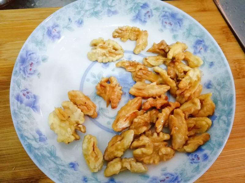 核桃为什么越来越便宜商贩说实话,小小核桃竟然有这么大的隐患