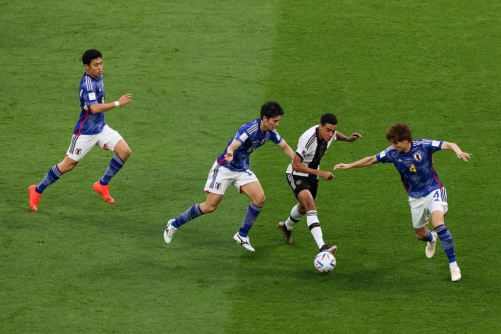 黄健翔评德国输球因教练无脑,黄健翔四问德国队