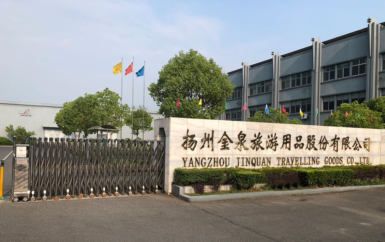 始祖鸟攀山鼠猛犸象哪个性价比高,猛犸象与攀山鼠谁更好点