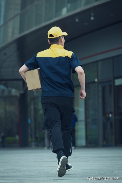 快递员平凡中的伟大,快递员的前世今生