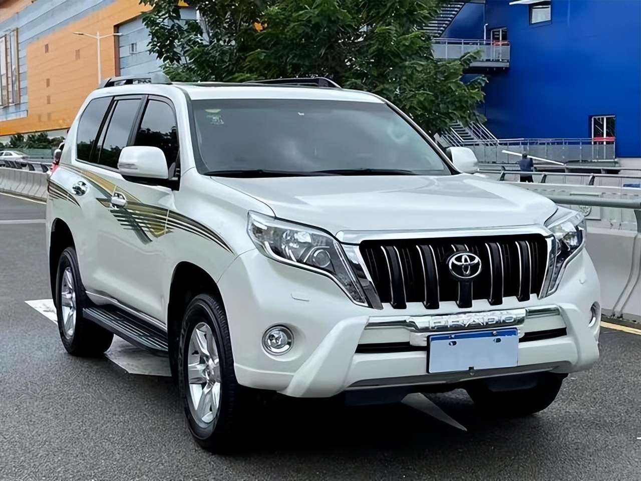 丰田普拉多2800降价,丰田普拉多3.5加价