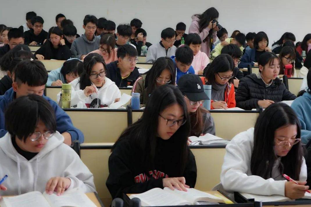 文科专业排名前十强大专业,中国十大本科专业排名