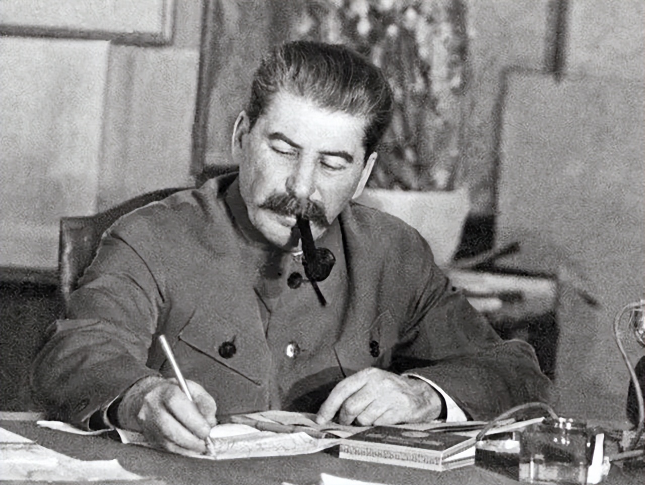 主席的专车高级、霸气，却有一个违背常理的地方