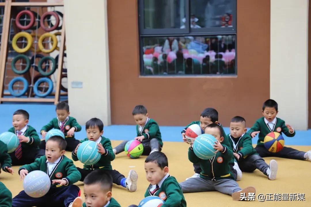 巴中正能量头条巴州区四小津桥湖幼儿园开展花样篮球操展示活动