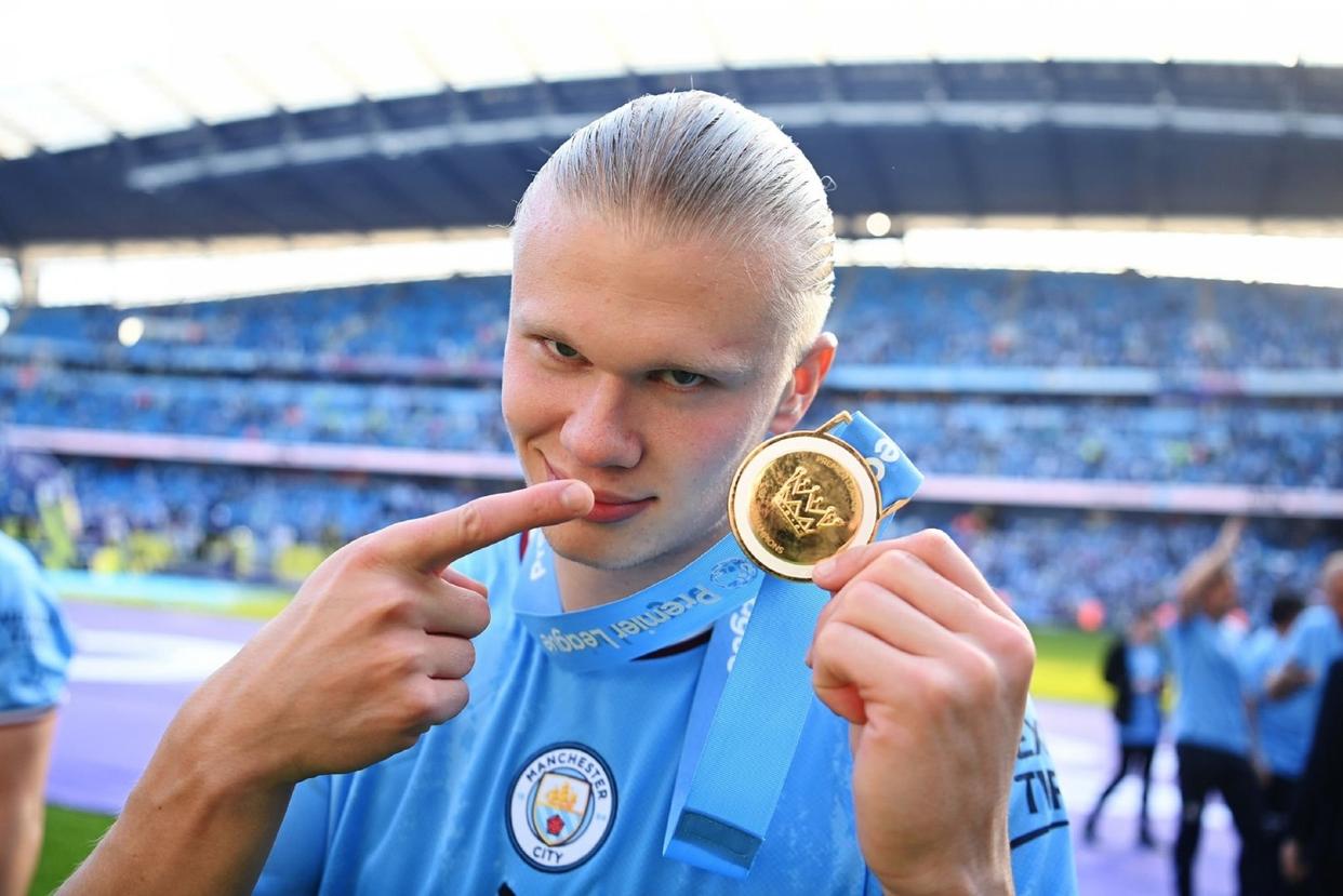 哈兰德女友庆生,哈兰德女友秀恩爱