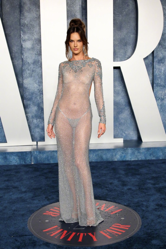 奥斯卡蓝毯礼服,奥斯卡蓝毯大开眼界