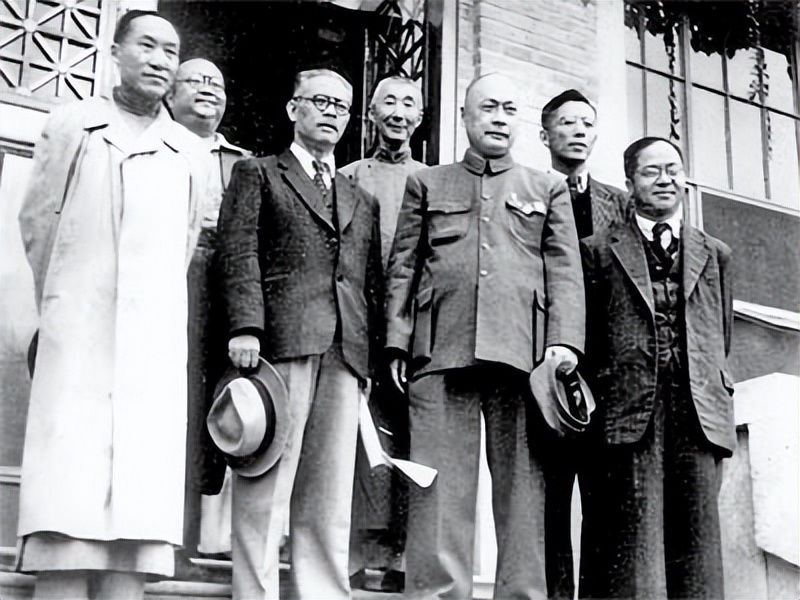 上海解放后，陈毅是如何整治黑道和*院妓**的？连蒋介石都夸他太厉害