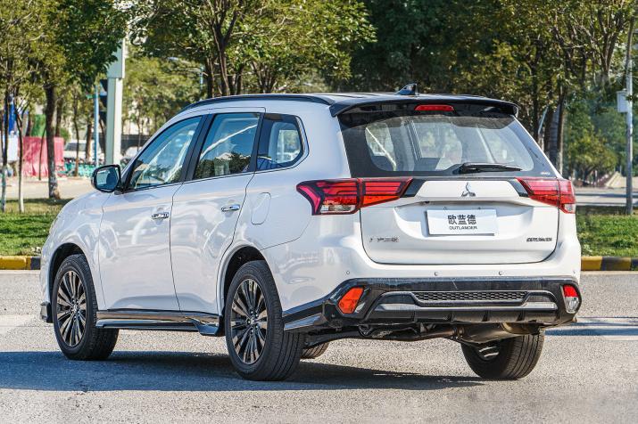 三菱欧蓝德与广汽缤智相比如何,2020款三菱欧蓝德值不值买