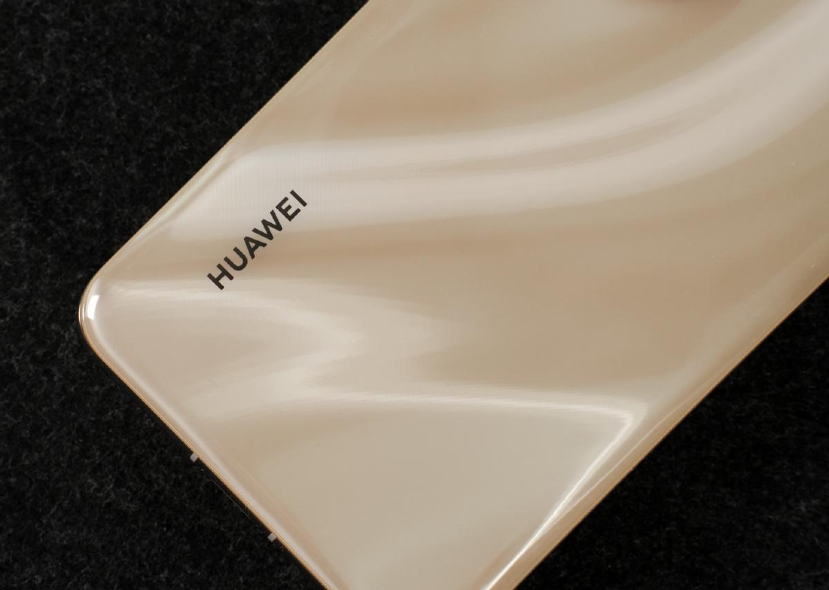 华为旗舰新品P60系列火热预定中,华为p60搭载超聚光夜视长焦