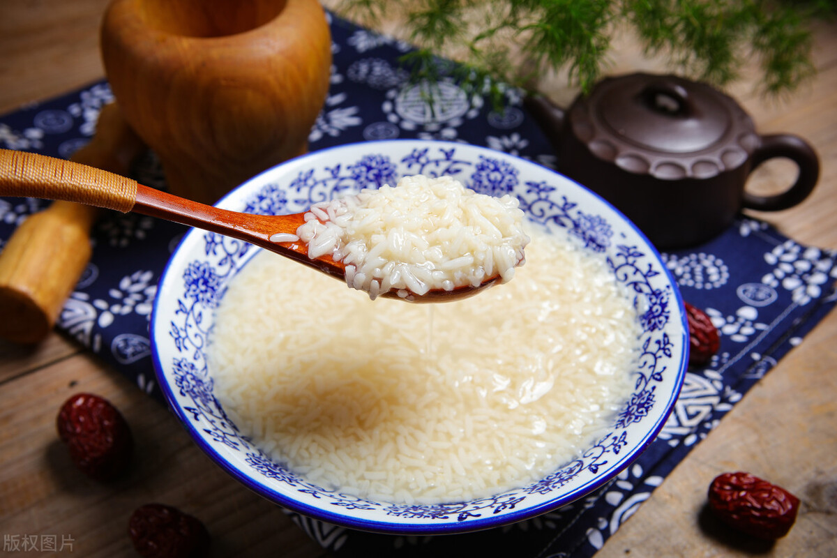 做米酒出酒后怎么保存,刚做的米酒有点发霉怎么办