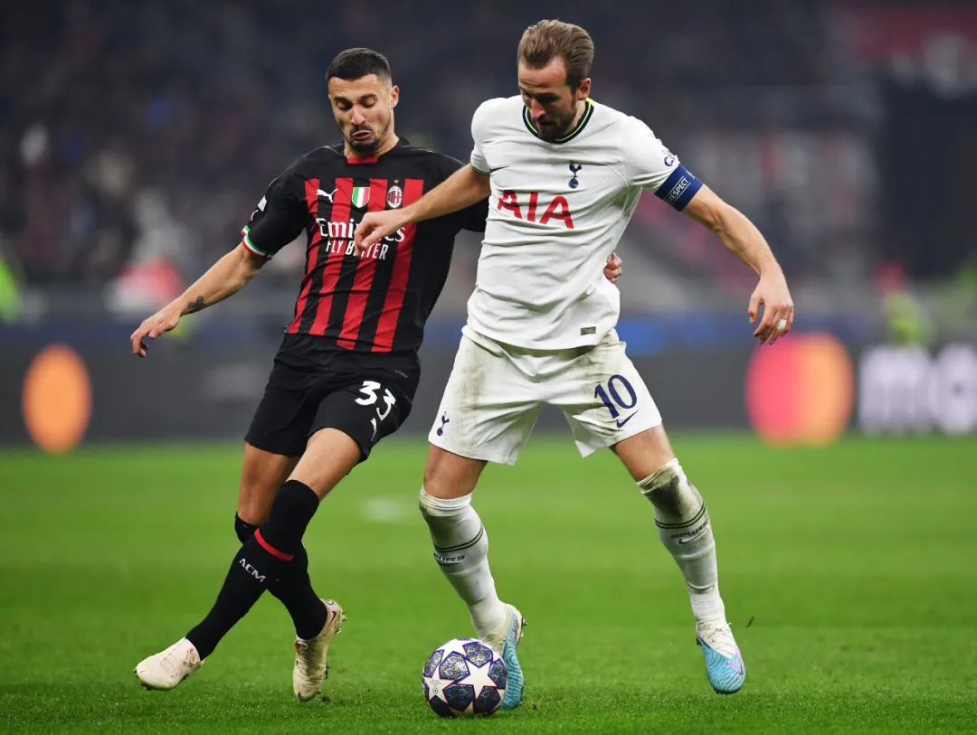 首回合客场零封对手,首回合7-0大比分落后