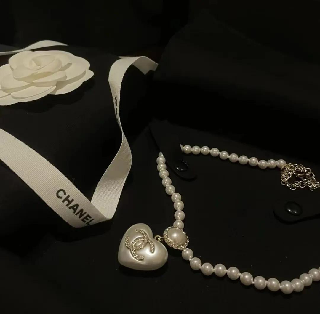 香奈儿的金属材质是什么,香奈儿的饰品是什么材质