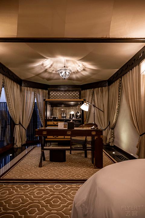 阿联酋丽思卡尔顿,阿联酋野奢帐篷