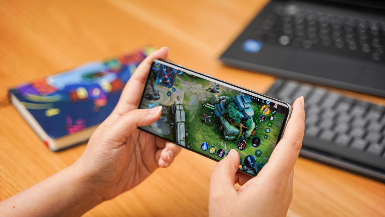 iqoo11与荣耀magic5怎么选,iqoo11pro和荣耀magic5哪个好