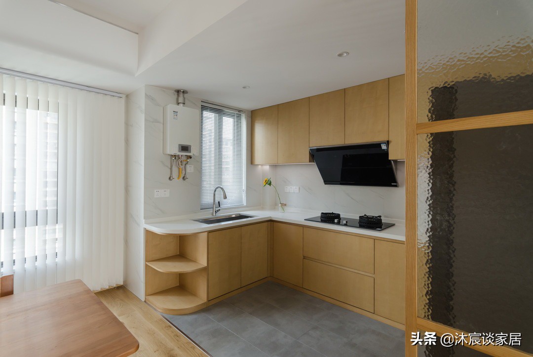 自己装修省钱还是找装修公司省钱,地面装修最简单省钱的方法和技巧