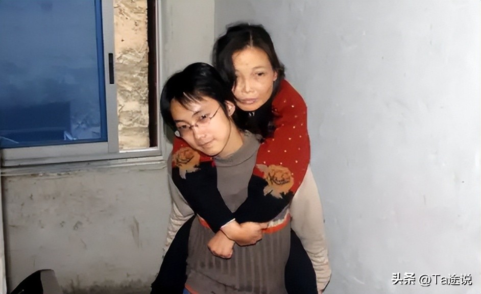 背父亲上大学感动中国,背父上学感动中国视频