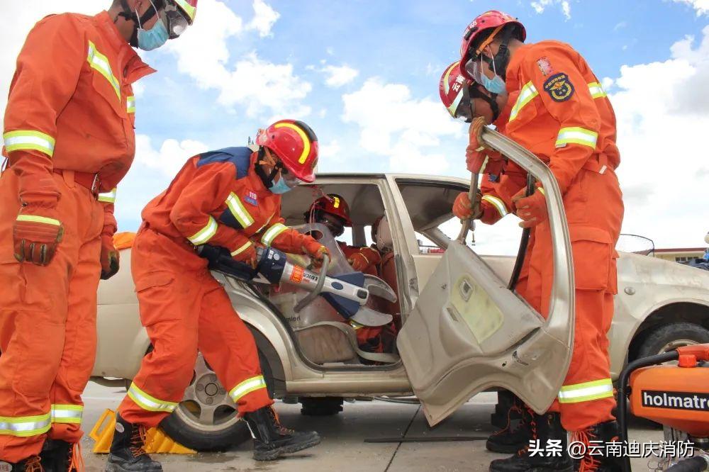 消防救援支队加强训练工作,云南消防2023转段汇报演示