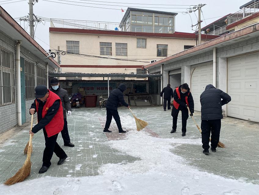 铲冰除雪青年文明号在行动,铲冰除雪鏖战特大桥