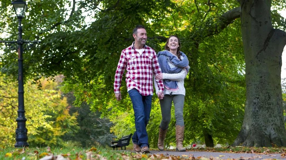 男人功能下降吃维生素几,中年男人补充维生素d