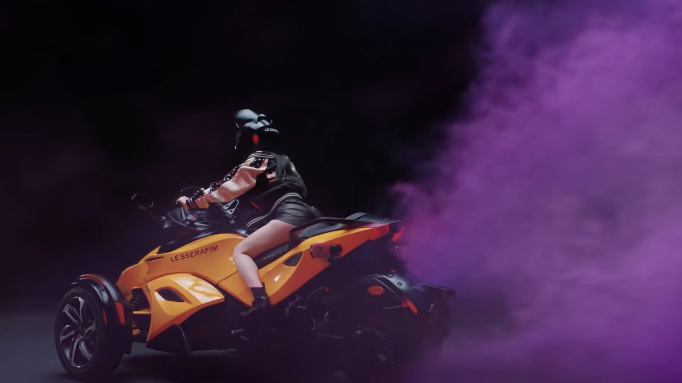 LESSERAFIM陷入了抄袭争议？韩国音乐评论家认为有差异！