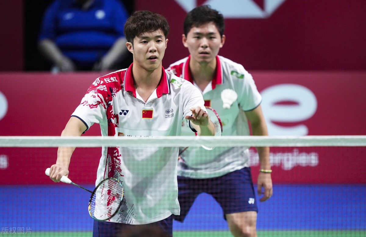 大爆冷世界冠军再次输给20岁小将,女单大爆冷