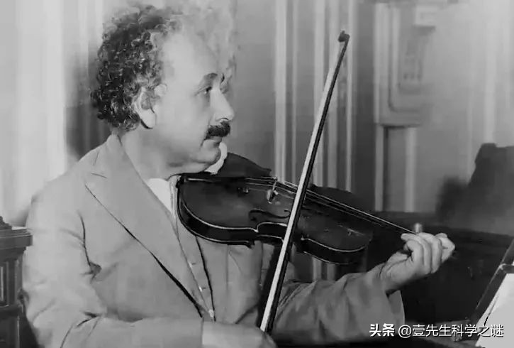爱因斯坦成为天才深度解读,爱因斯坦天才是怎样思考的