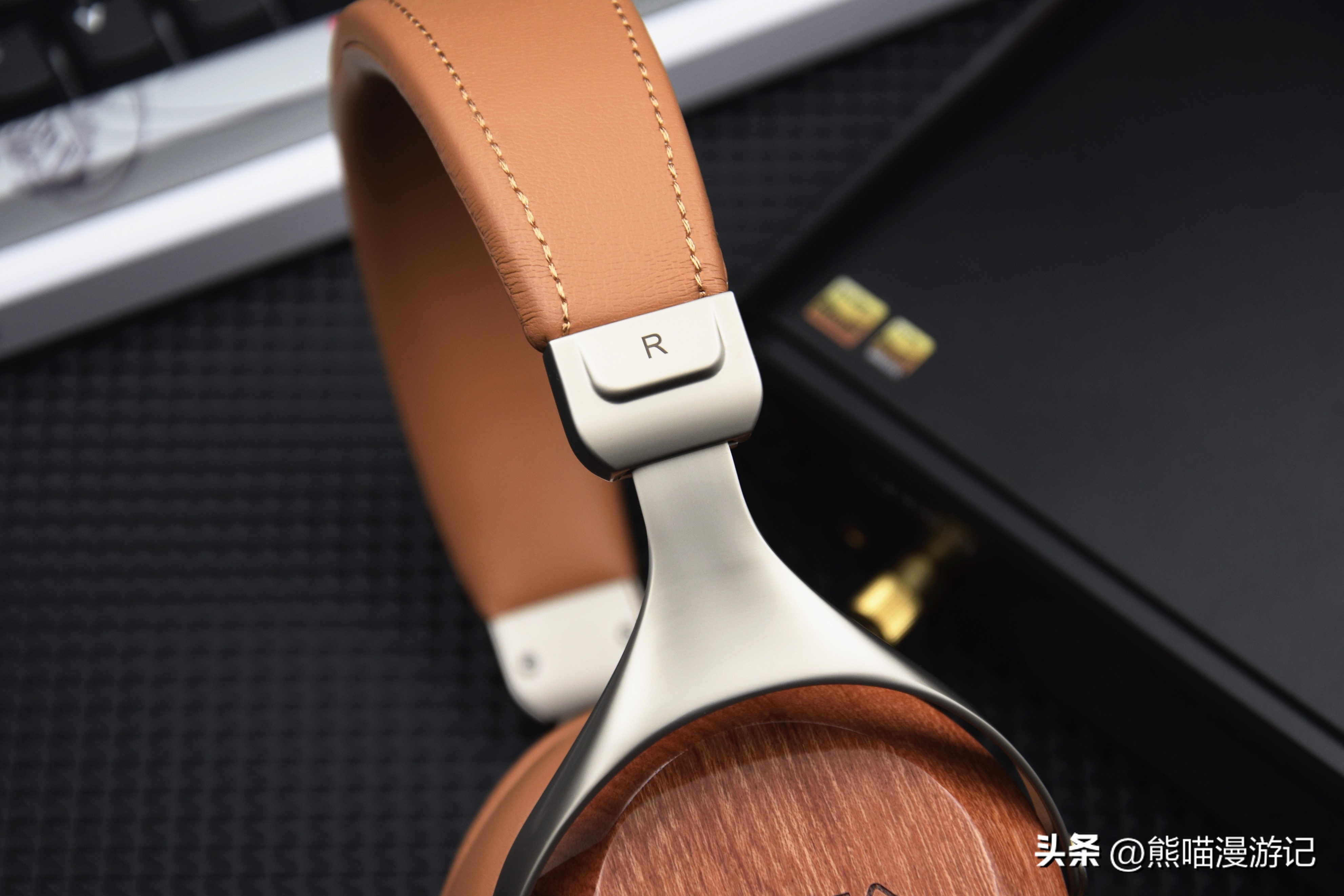 头戴开黑耳机测评推荐,耳机头戴式测评评价甜辣风