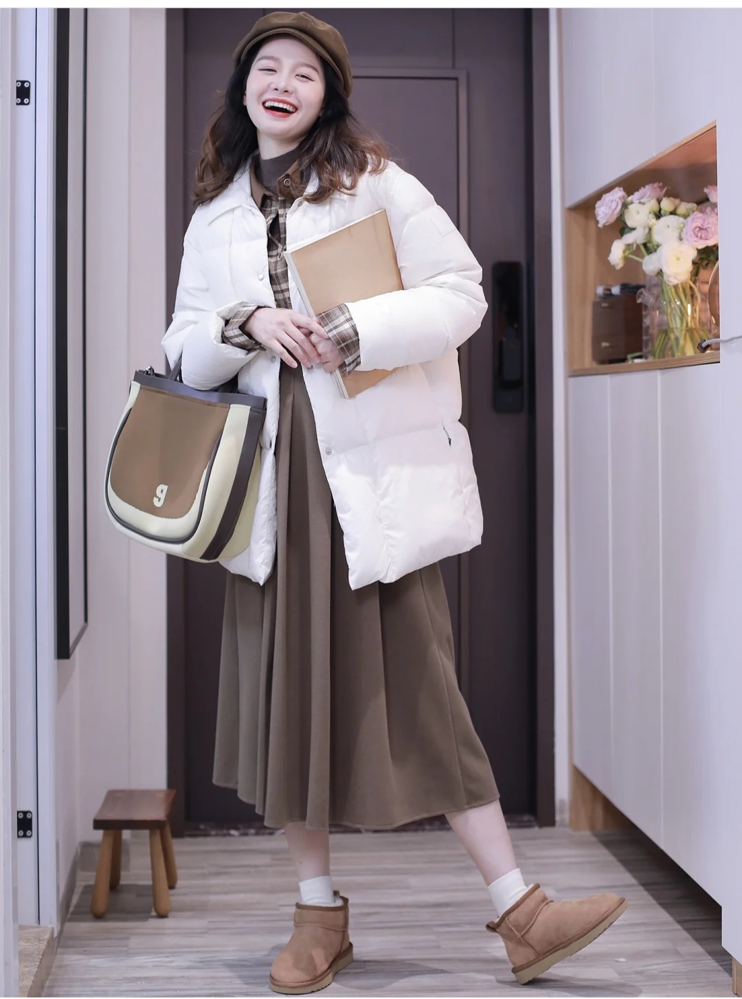 中款羽绒服配裤子好还是裙子好,羽绒服配裙子怎么搭配好看